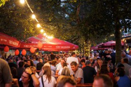 Benedikters Biergarten am Abend