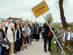Einweihung der Ipfmess-Stadt Ortsschilder in Bopfingen mit Gästen und Vertretern der Region